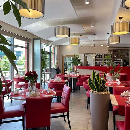 Brit Hotel Brive La Gaillarde - Restaurant La Limousine Malemort Exterior photo