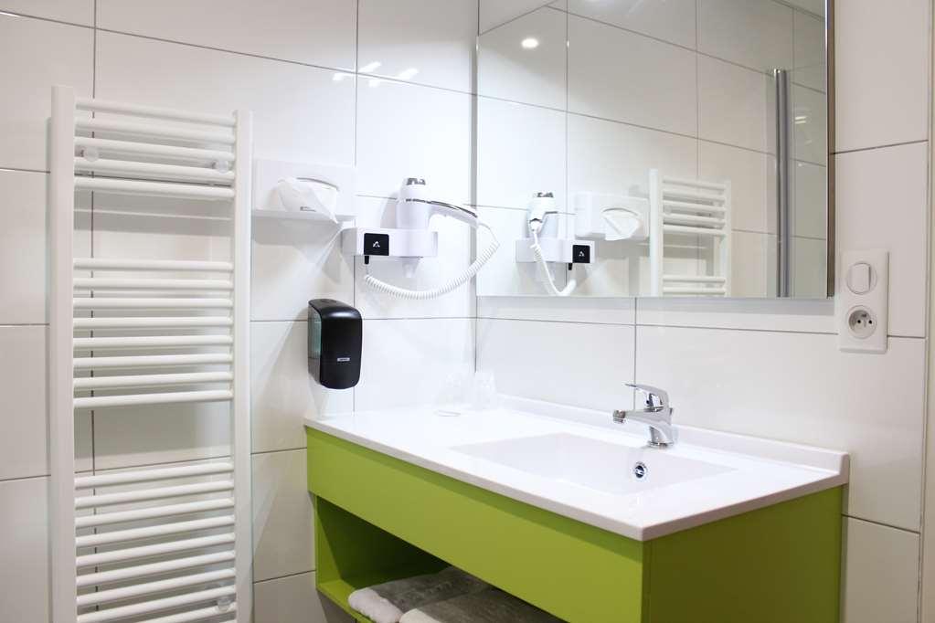 Brit Hotel Brive La Gaillarde - Restaurant La Limousine Malemort Room photo