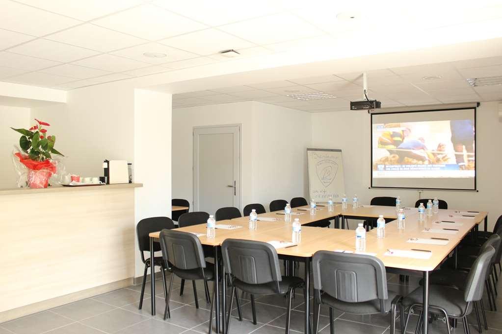 Brit Hotel Brive La Gaillarde - Restaurant La Limousine Malemort Facilities photo