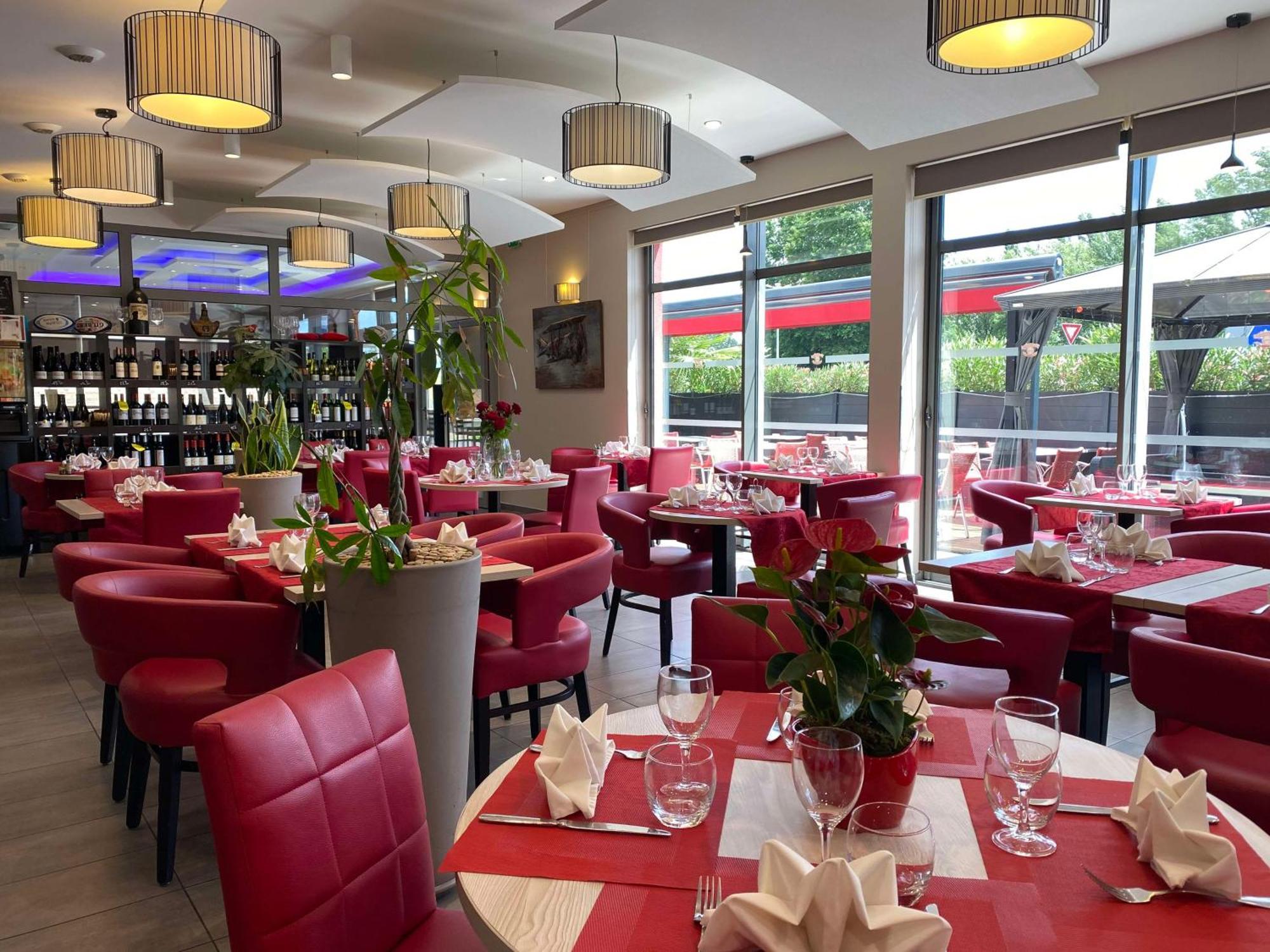 Brit Hotel Brive La Gaillarde - Restaurant La Limousine Malemort Exterior photo